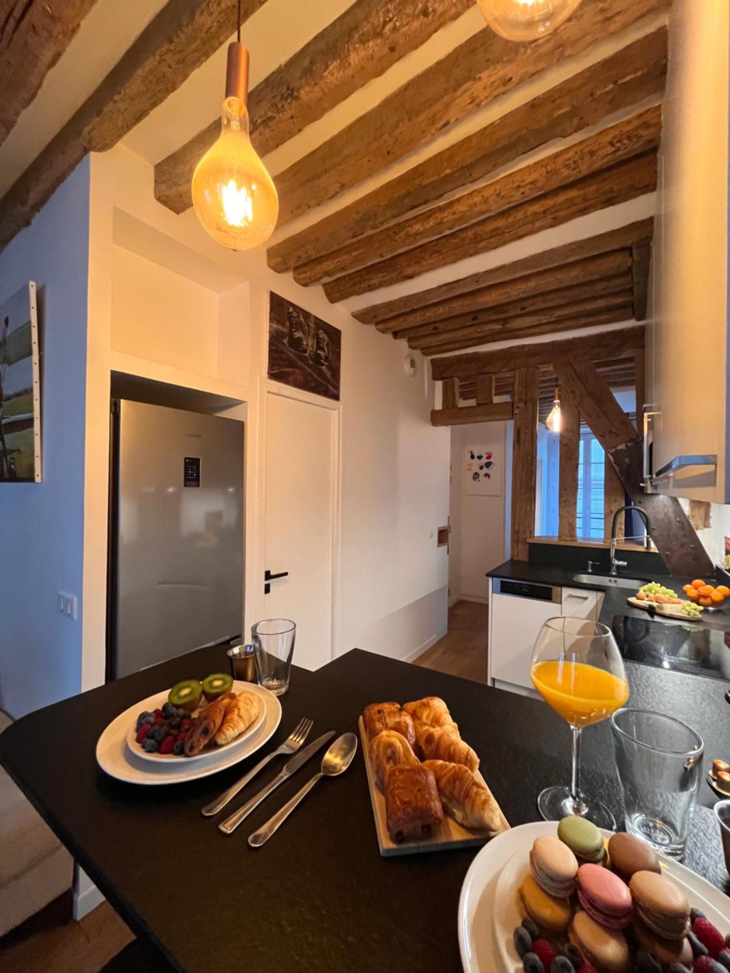 Appartement A Saint-Paul En Plein Coeur Du Marais 4 Pers Paris Ngoại thất bức ảnh